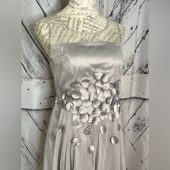 Ryu Tulle Mesh Dress w/Petal Trim Silver M - Picture 4 of 13